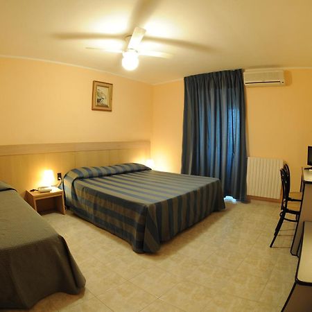Racar Hotel Frigole Exterior photo