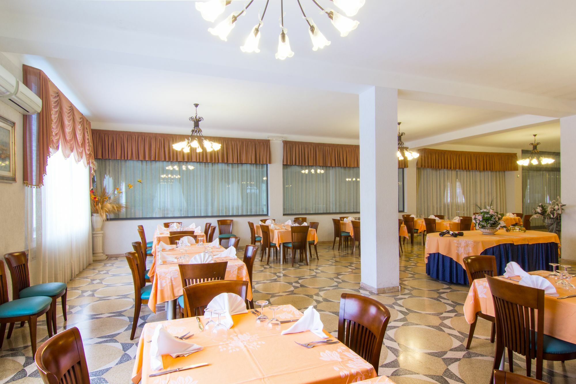 Racar Hotel Frigole Exterior photo